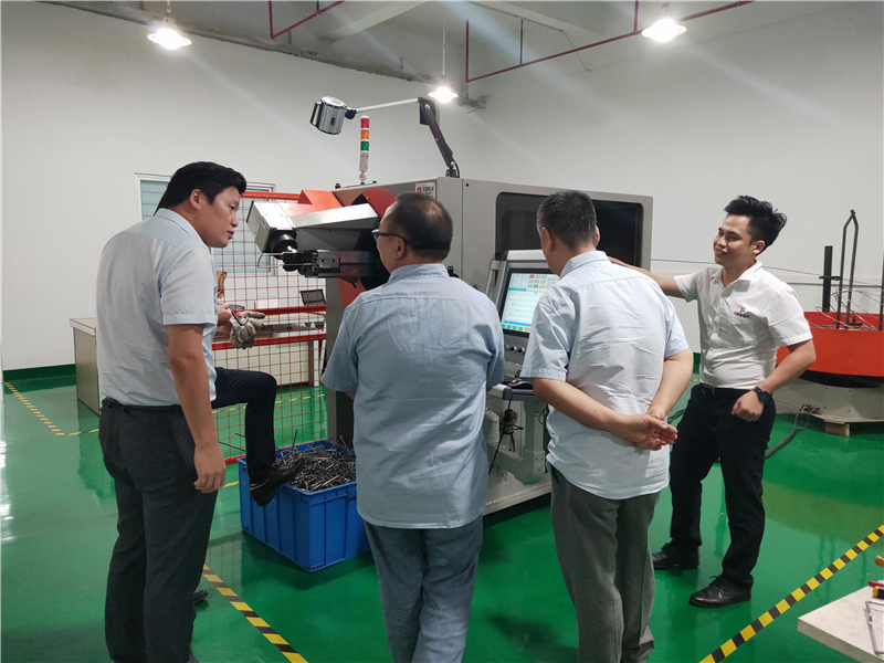 有朋自遠方來，不亦樂乎——貝朗鐵絲自動折彎機